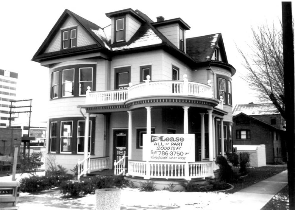 A typical boarding house for divorce-seekers